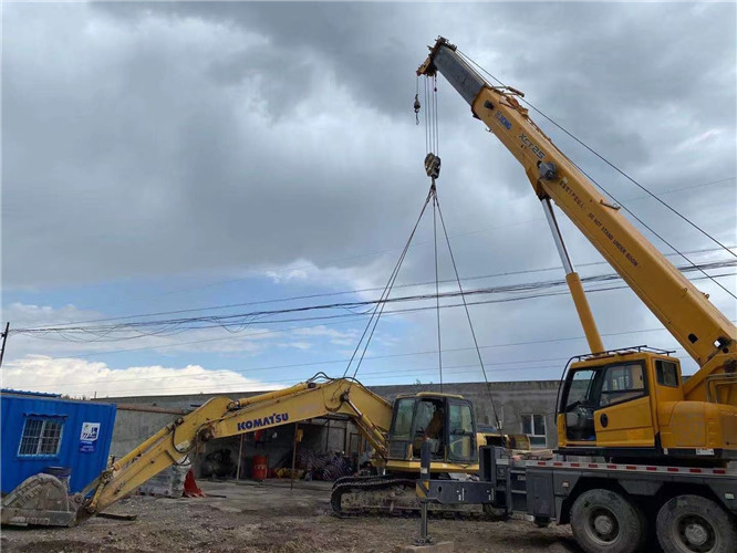 苍溪县25吨吊车的工作半径是多少？