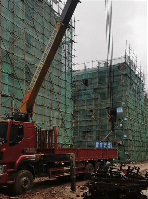 苍溪县“慢工细活”—— 吊车的 “微动控制” 技术